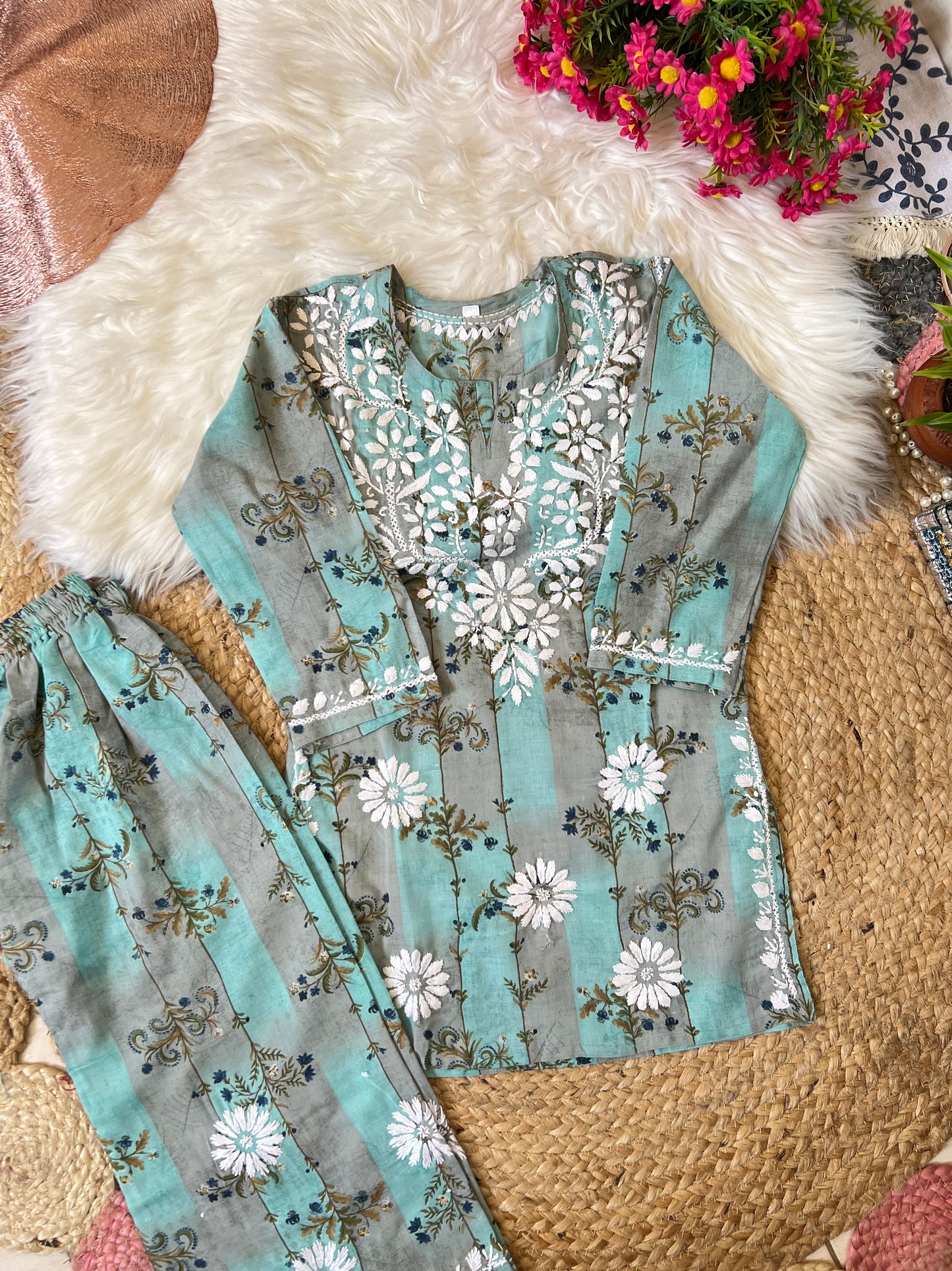 Kids dress chikankari
