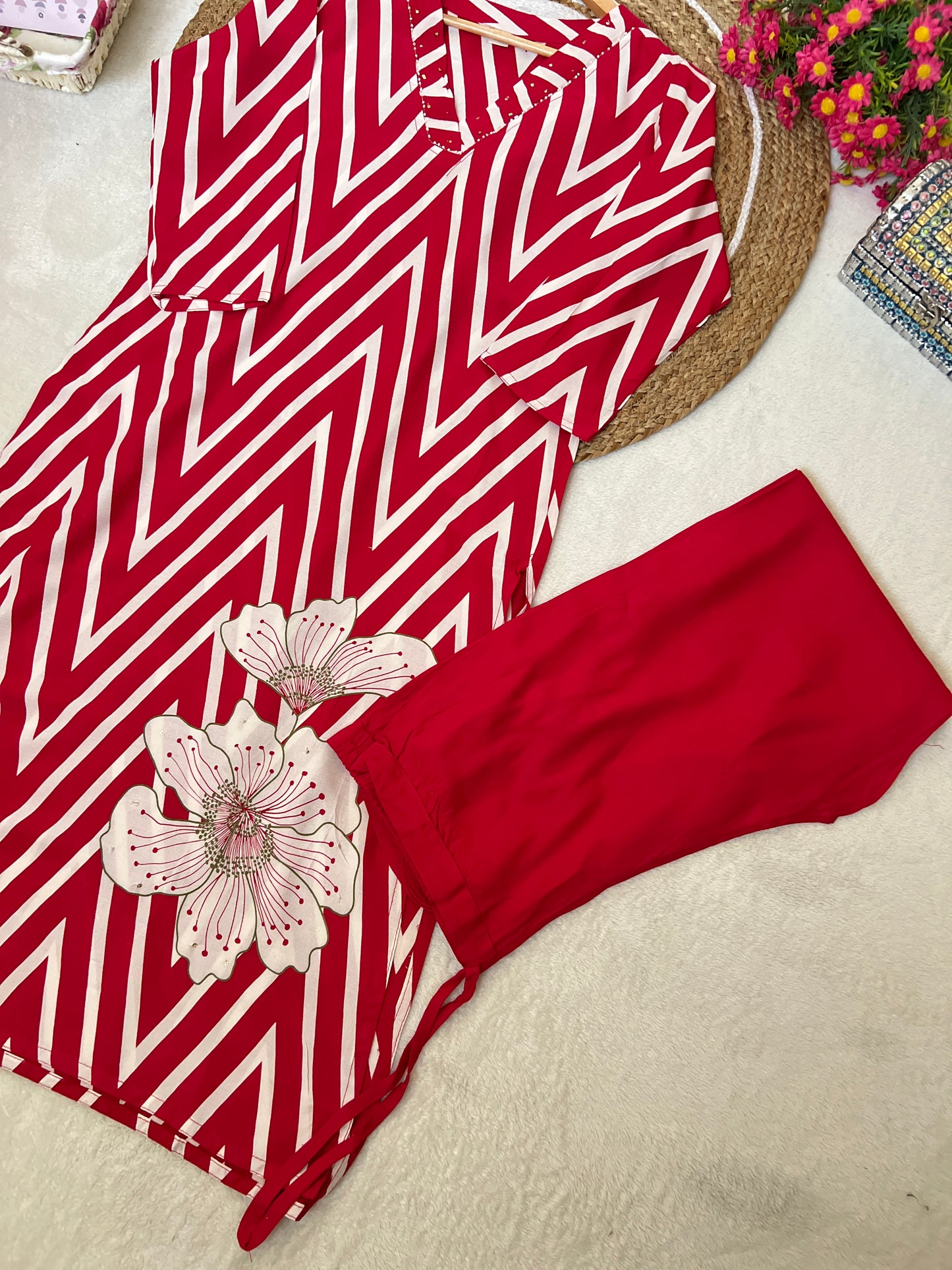 Beautiful dress in tomato red color, (similar to pink ) color variation in pic. Material rayot soft cotton premium material
