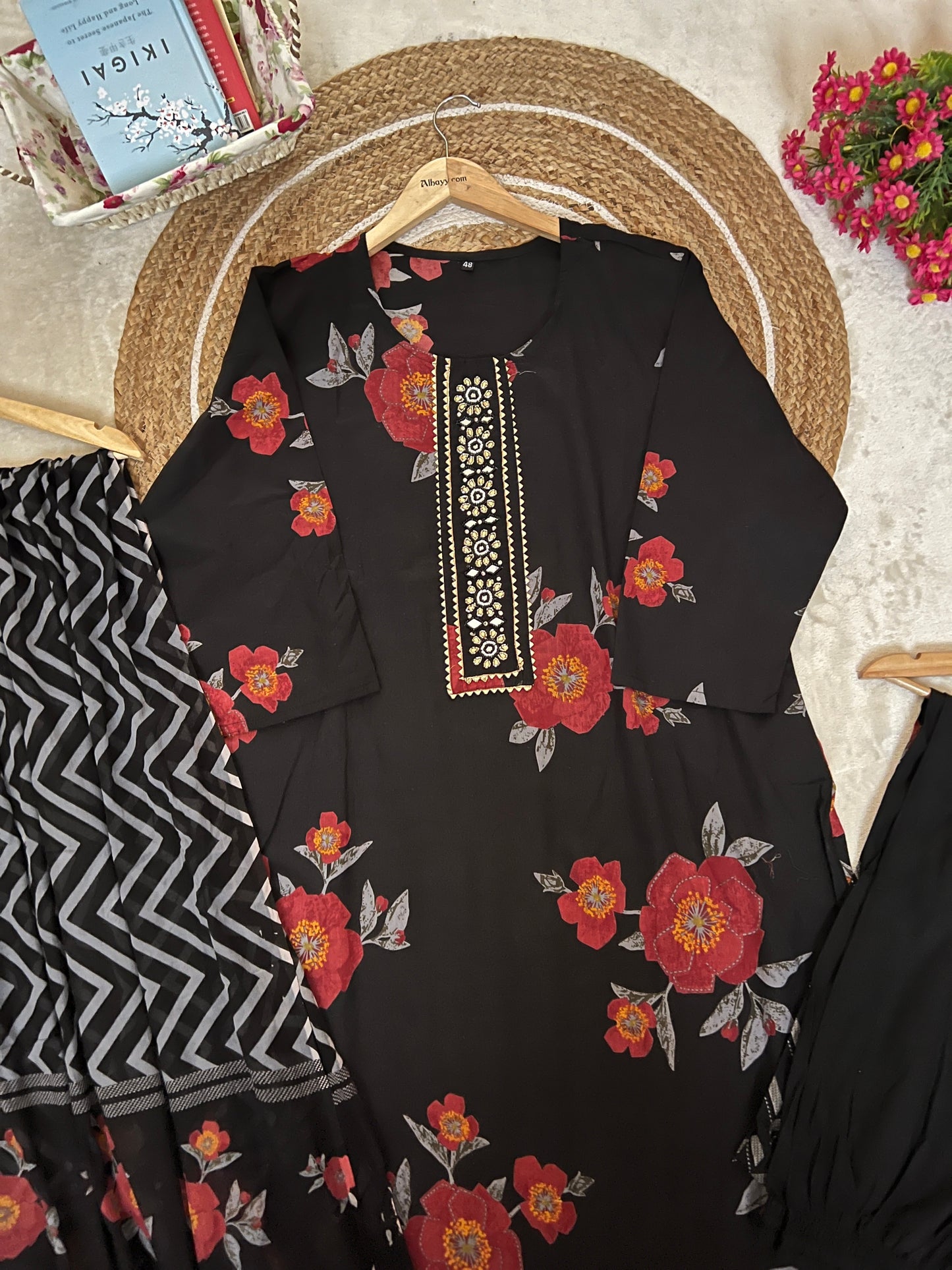 Plus-size Premium cotton suit set ( sequins work on neck )