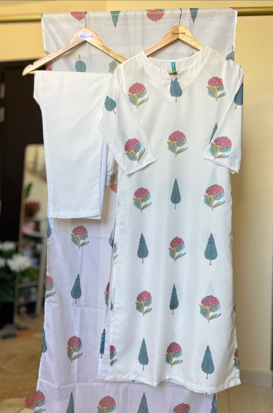 Beautiful White Dress in Poly Cotton