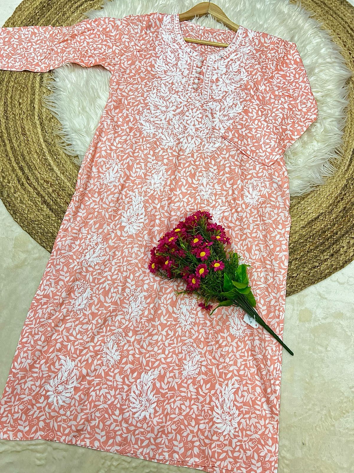 Cotton chikankari kurti