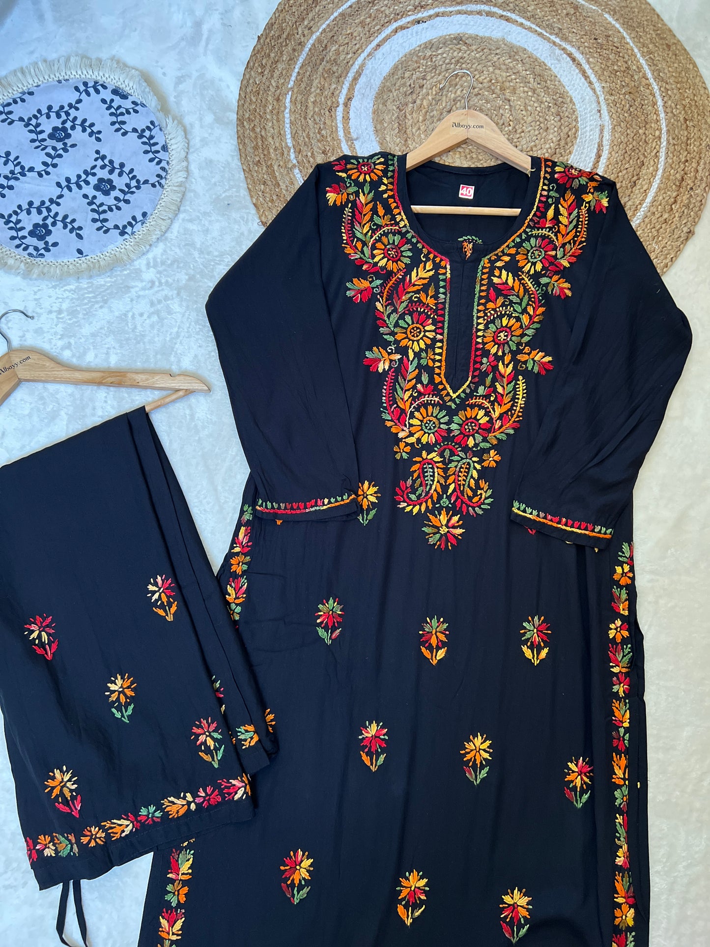Chikankari set