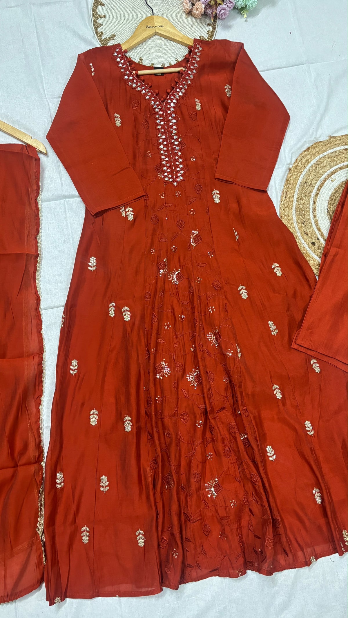 Salwar suit