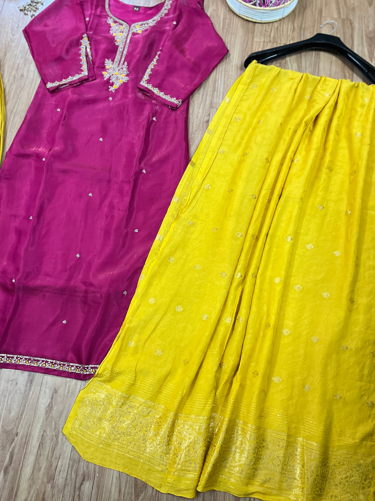 Beautiful silk suit CBRP500