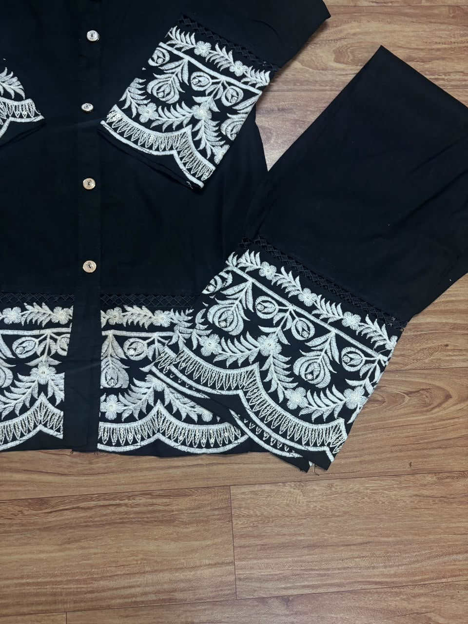 Kids dress with embroidery