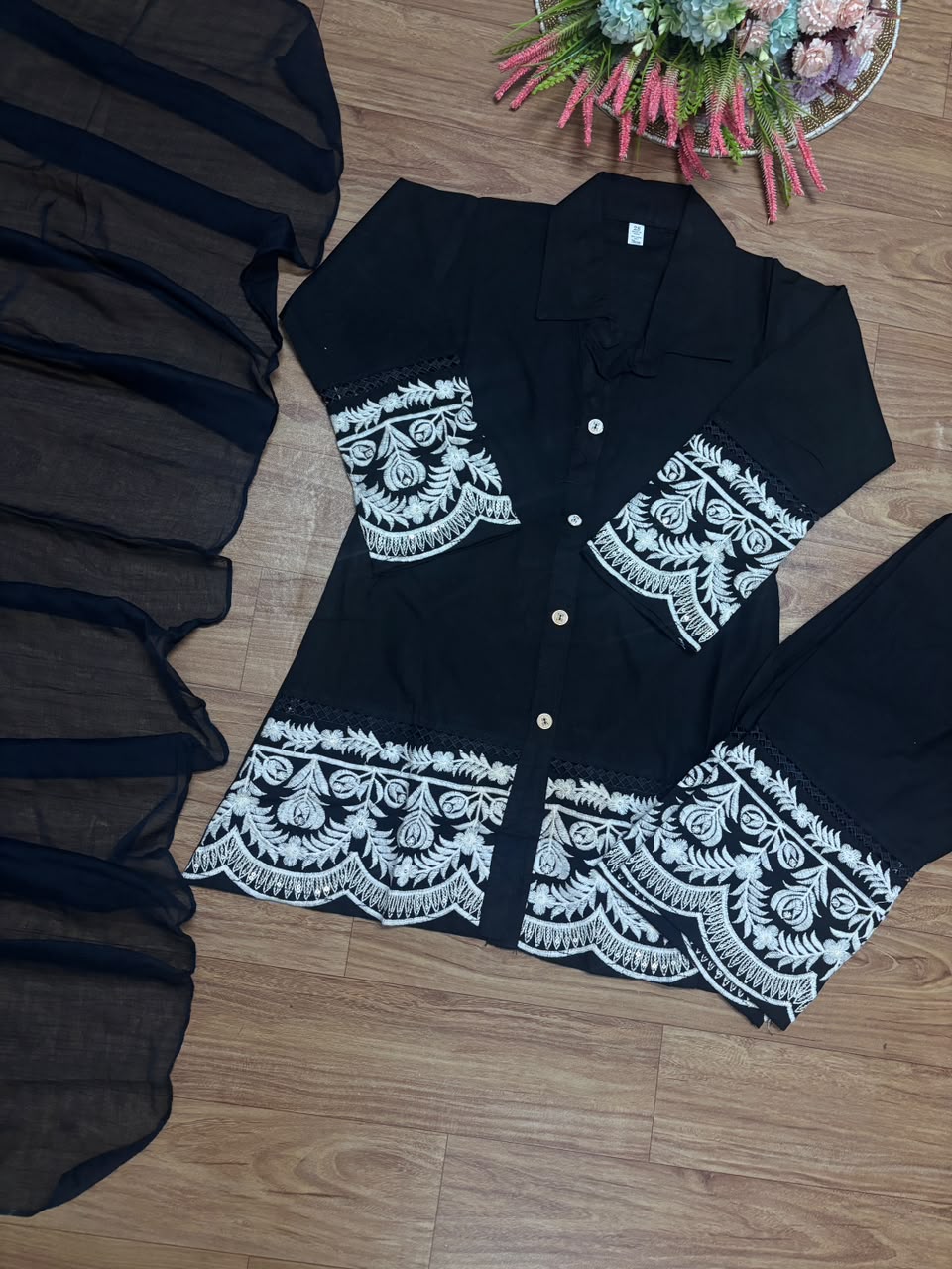 Kids dress with embroidery
