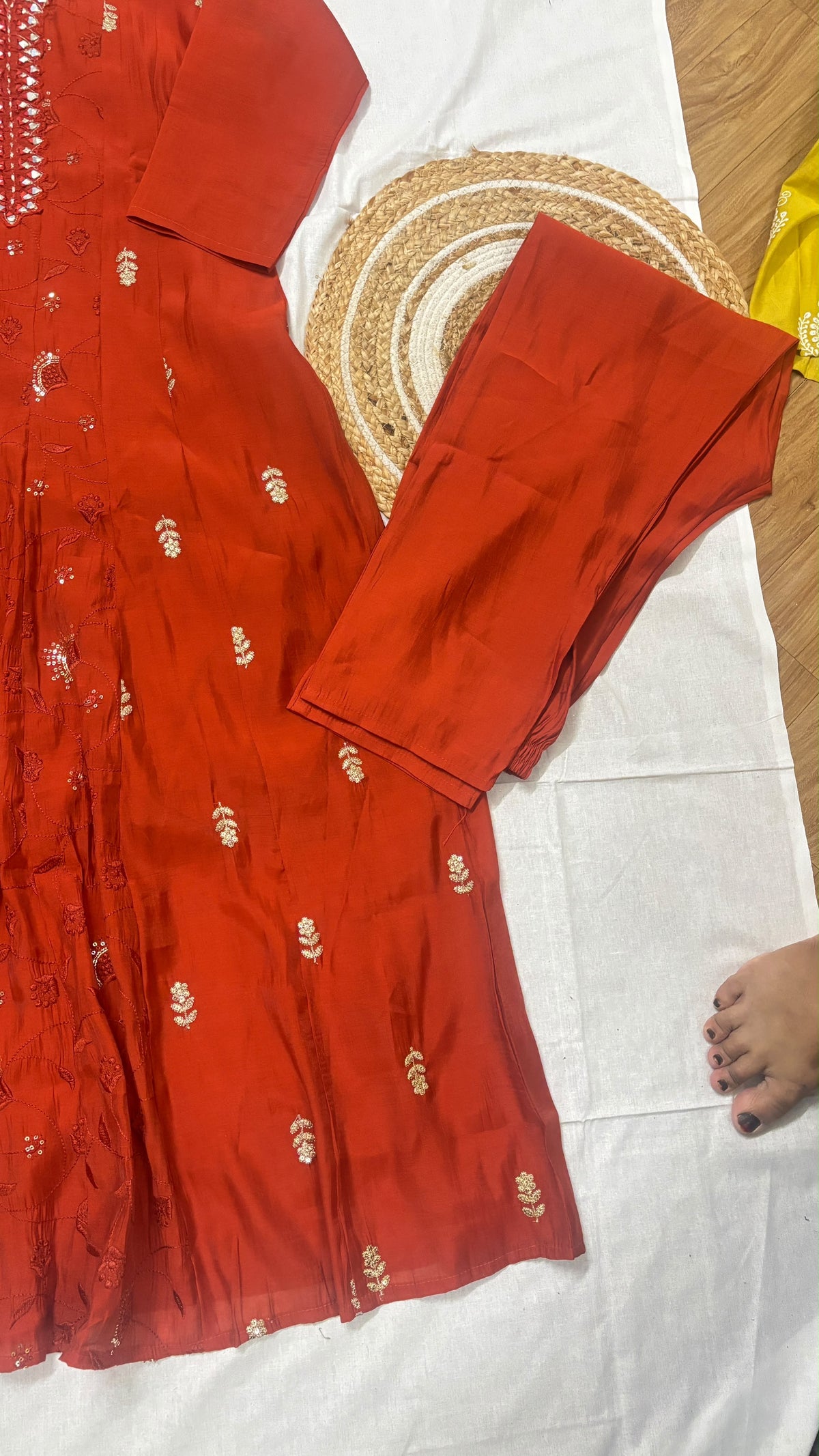 Salwar suit