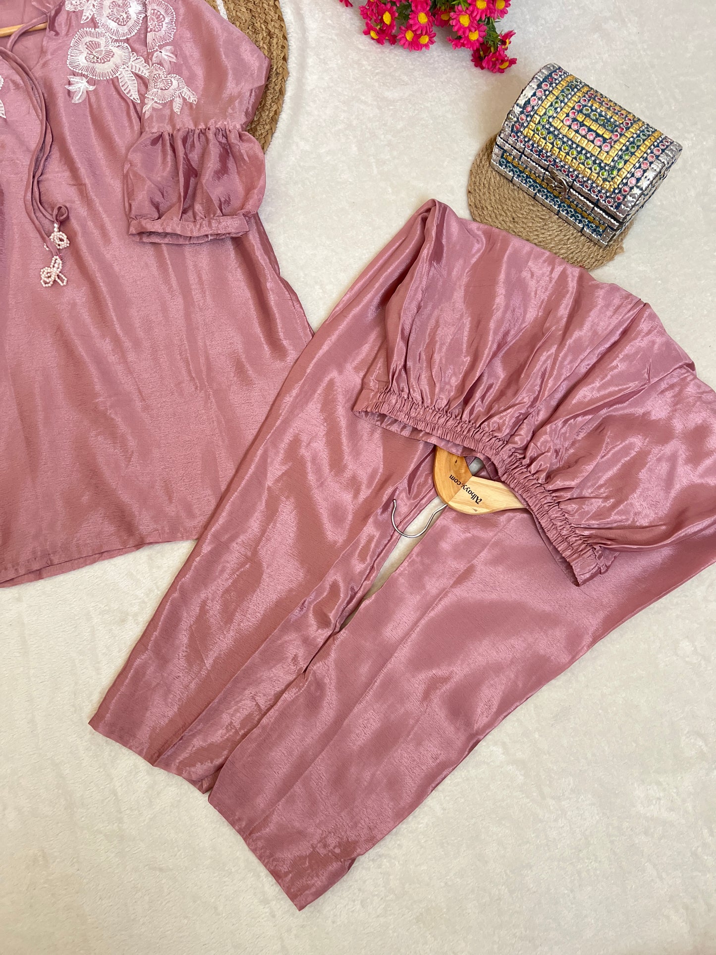 Beautiful cord set in premium chinon material