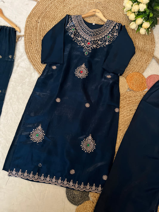 Salwar suit