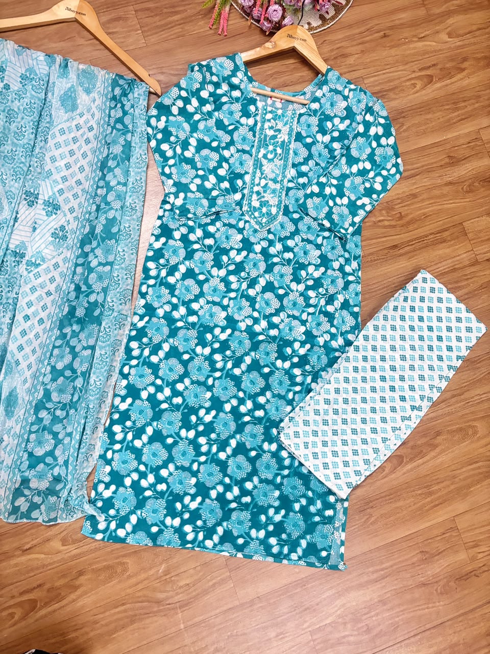 Cotton suit
