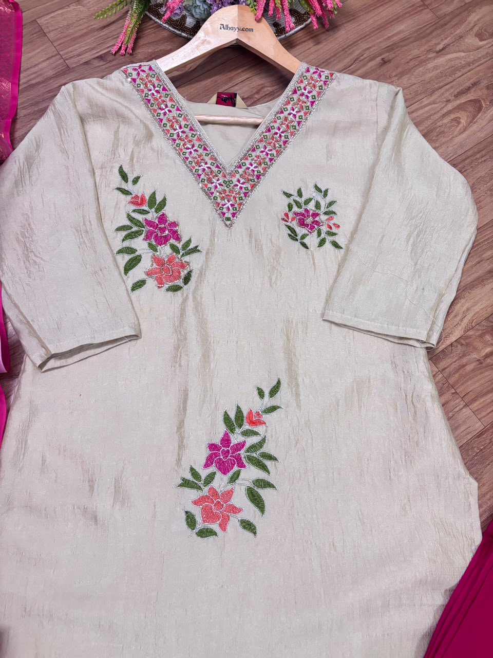 Tissue silk material suit