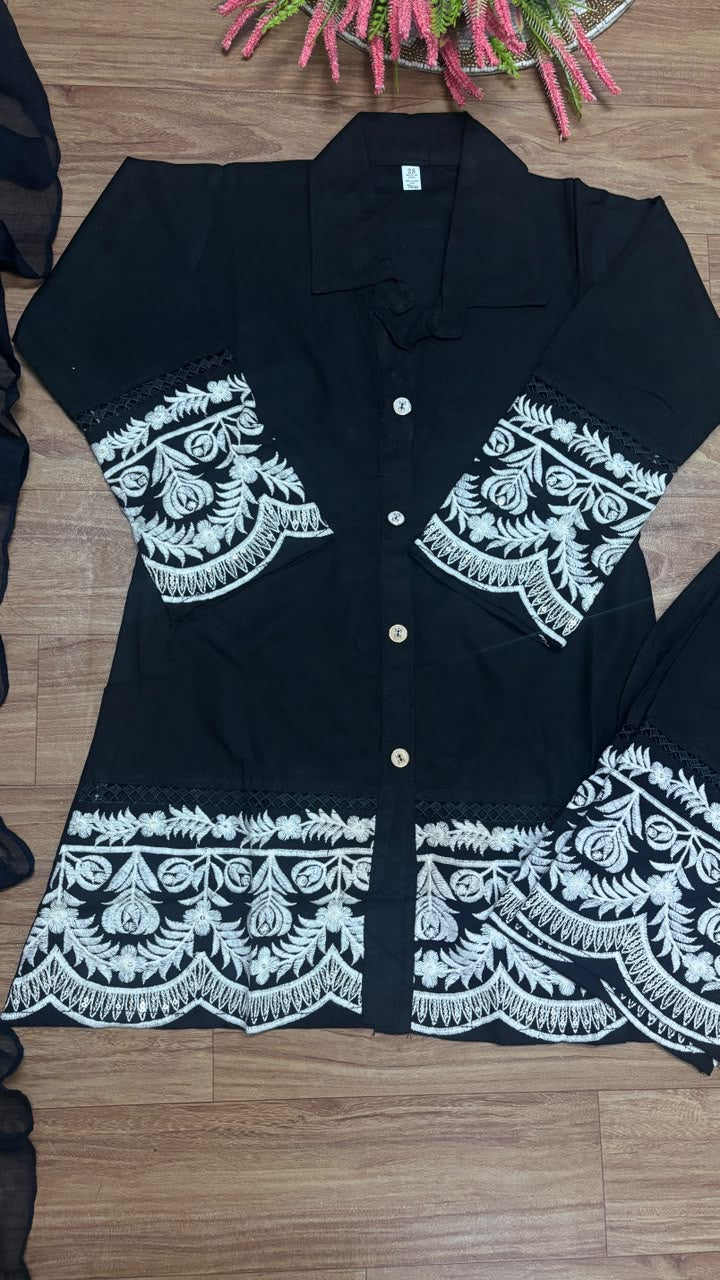 Kids dress with embroidery