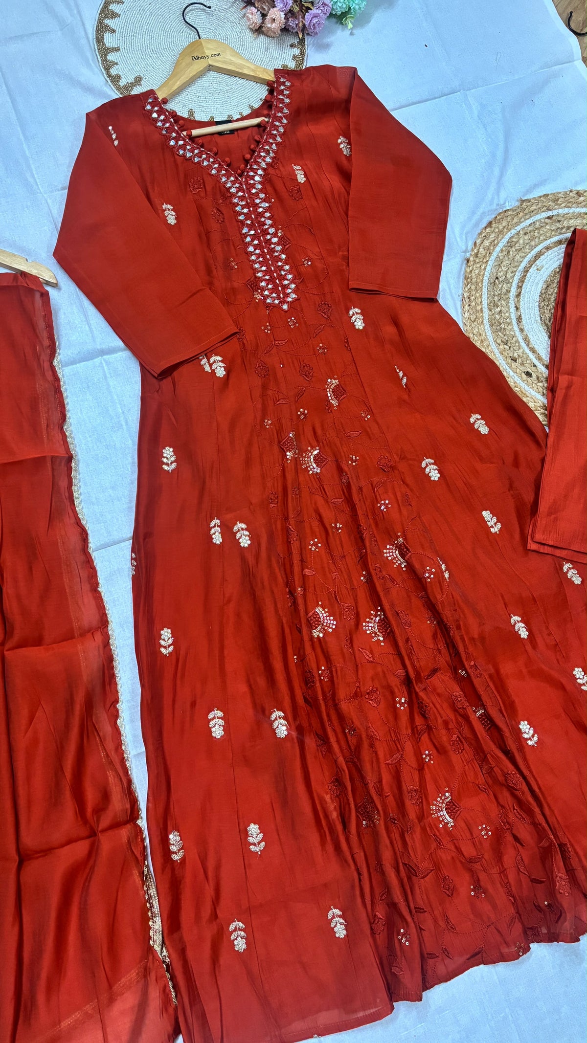 Salwar suit