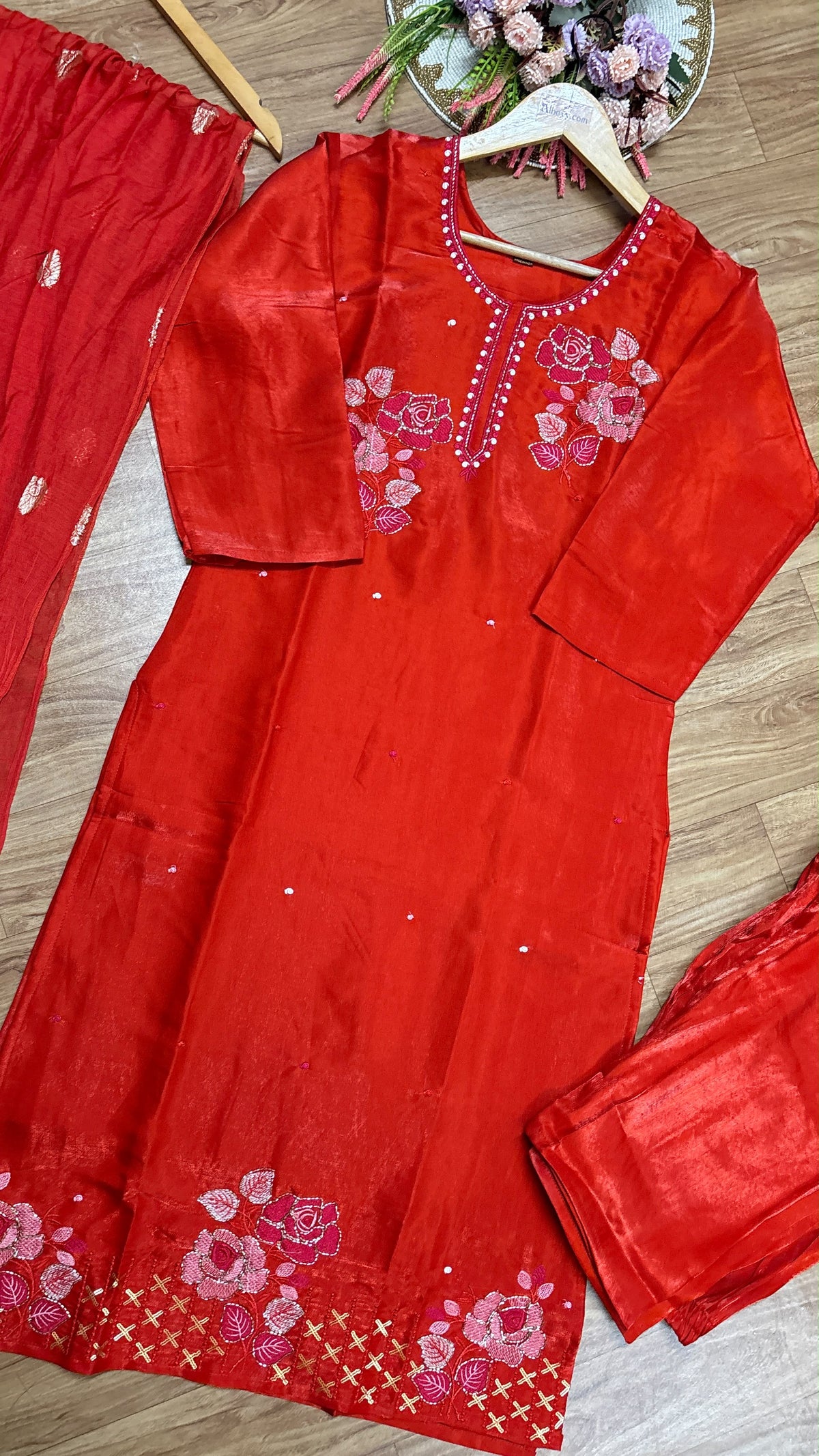 Salwar suit