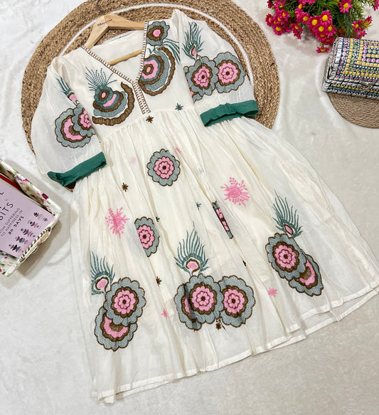 Tunic kurtie in cotton full embroidery
