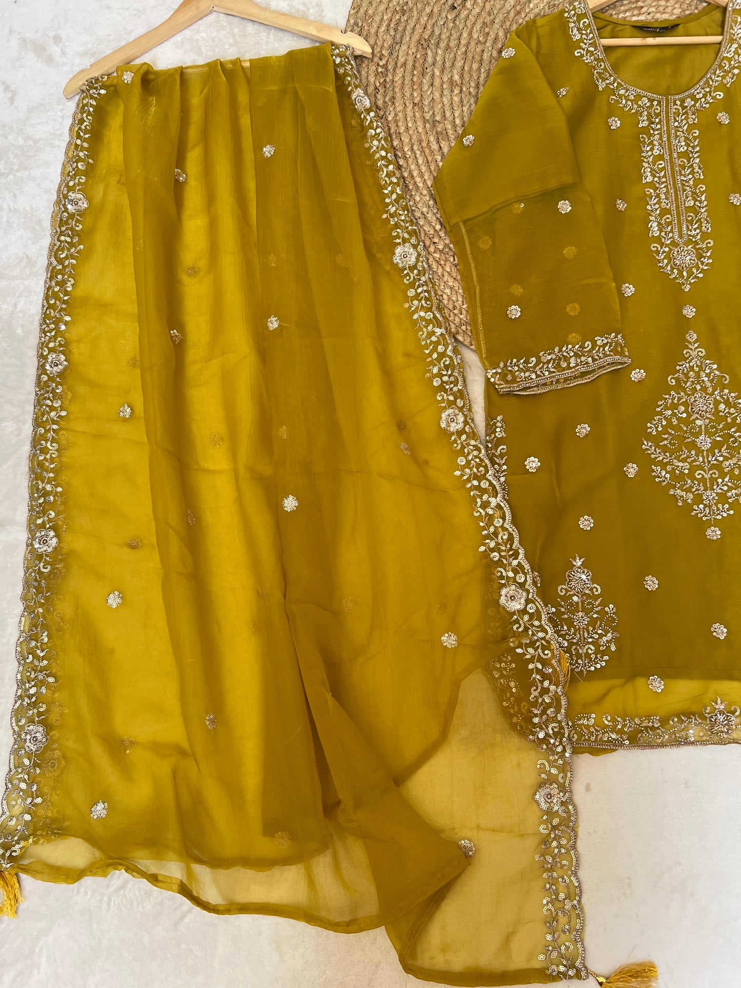 Premium suit set in Glass organza Material CBRP 2064