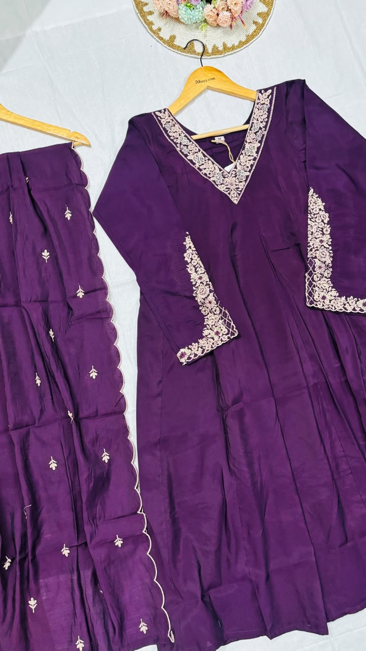 Suit set mul chanderi