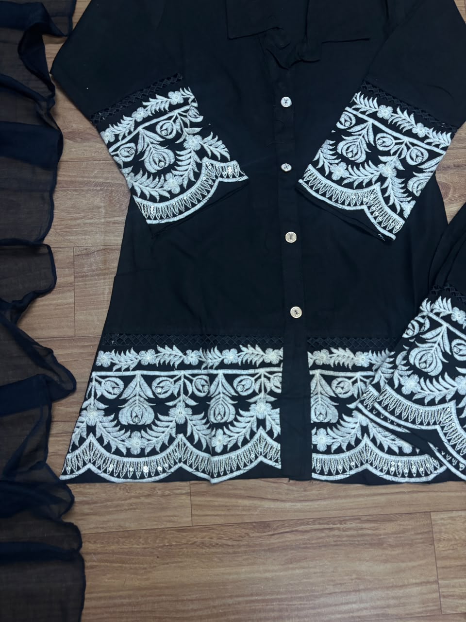 Kids dress with embroidery