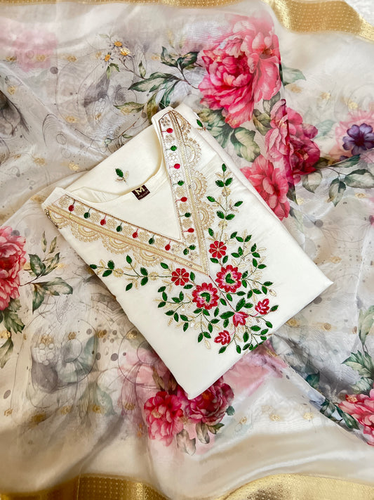 Beautiful roman silk dress with embroidery