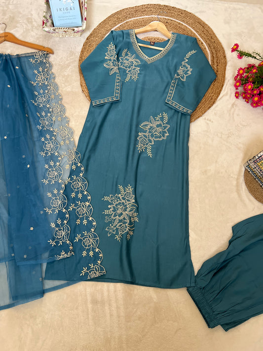 1011-silk suit & Organza Dupatta