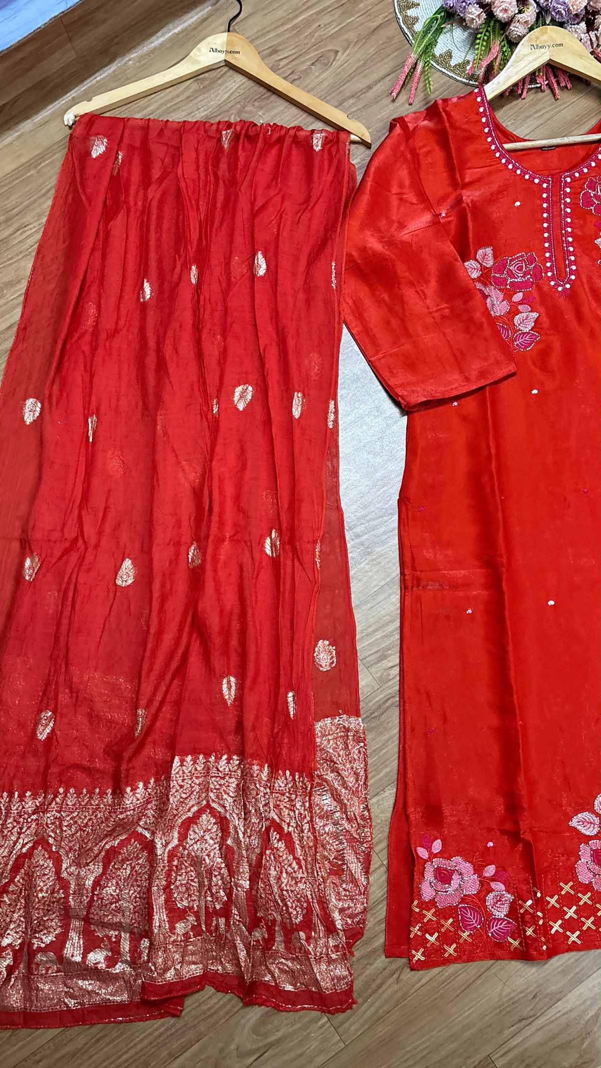 Salwar suit