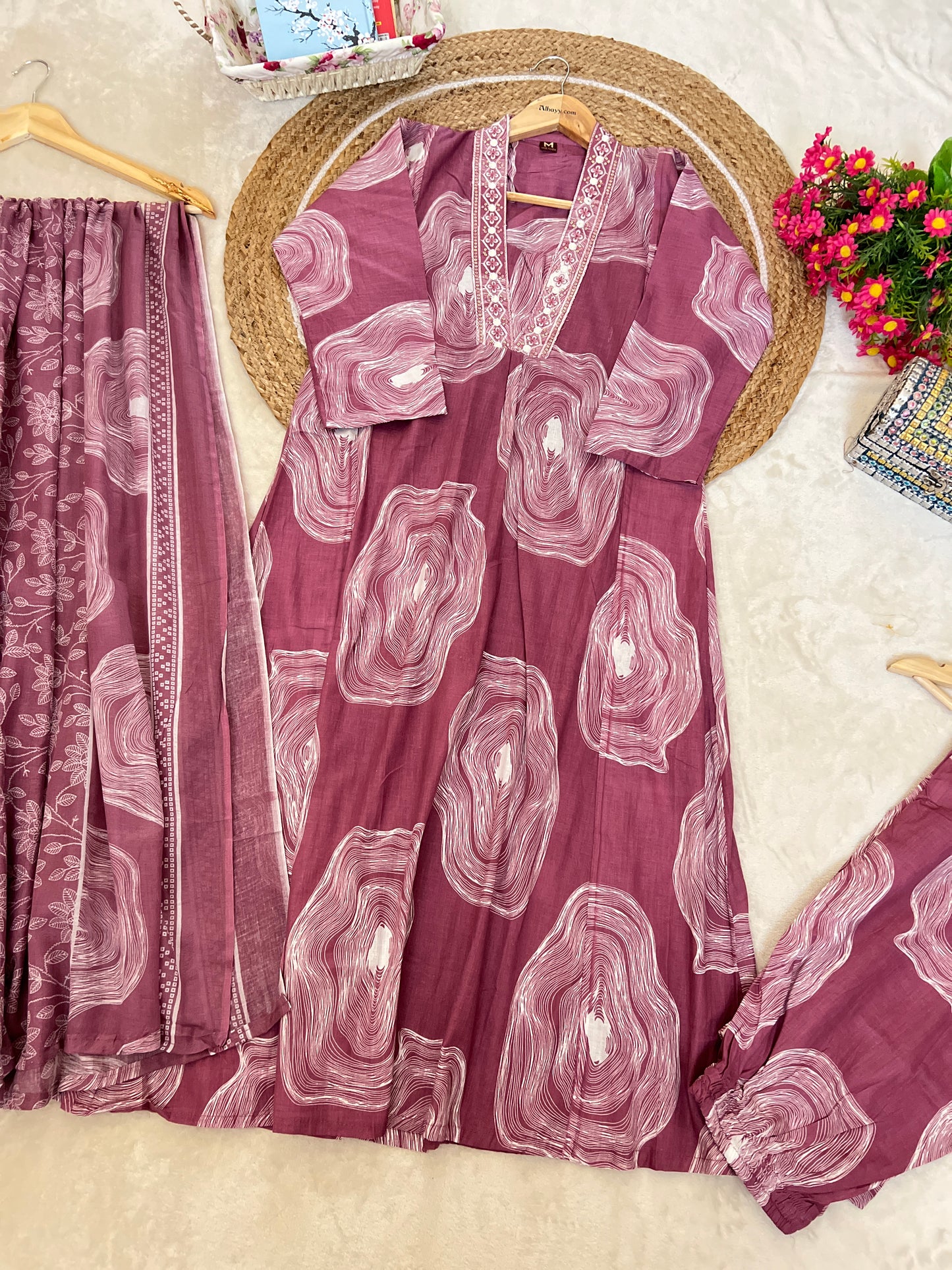 Premium cotton suit set ( embroidery on neck)