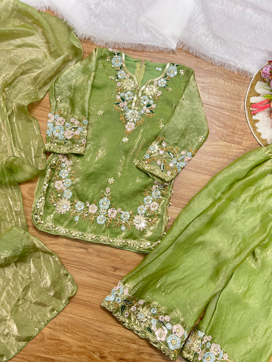 Kis Ethnic wear dresess CBRP 500 (5 AED Discount on Prepaid orders)