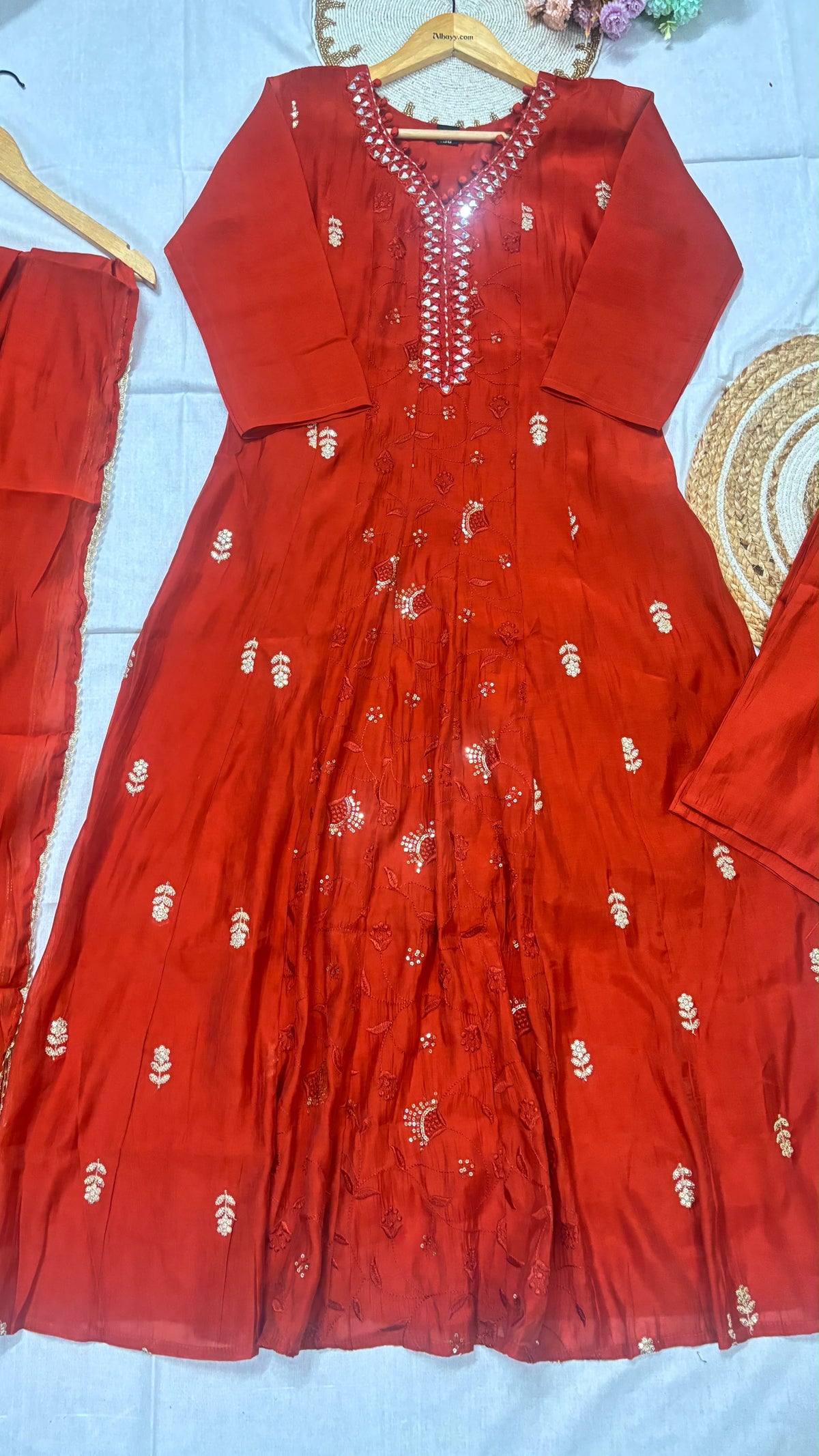 Salwar suit