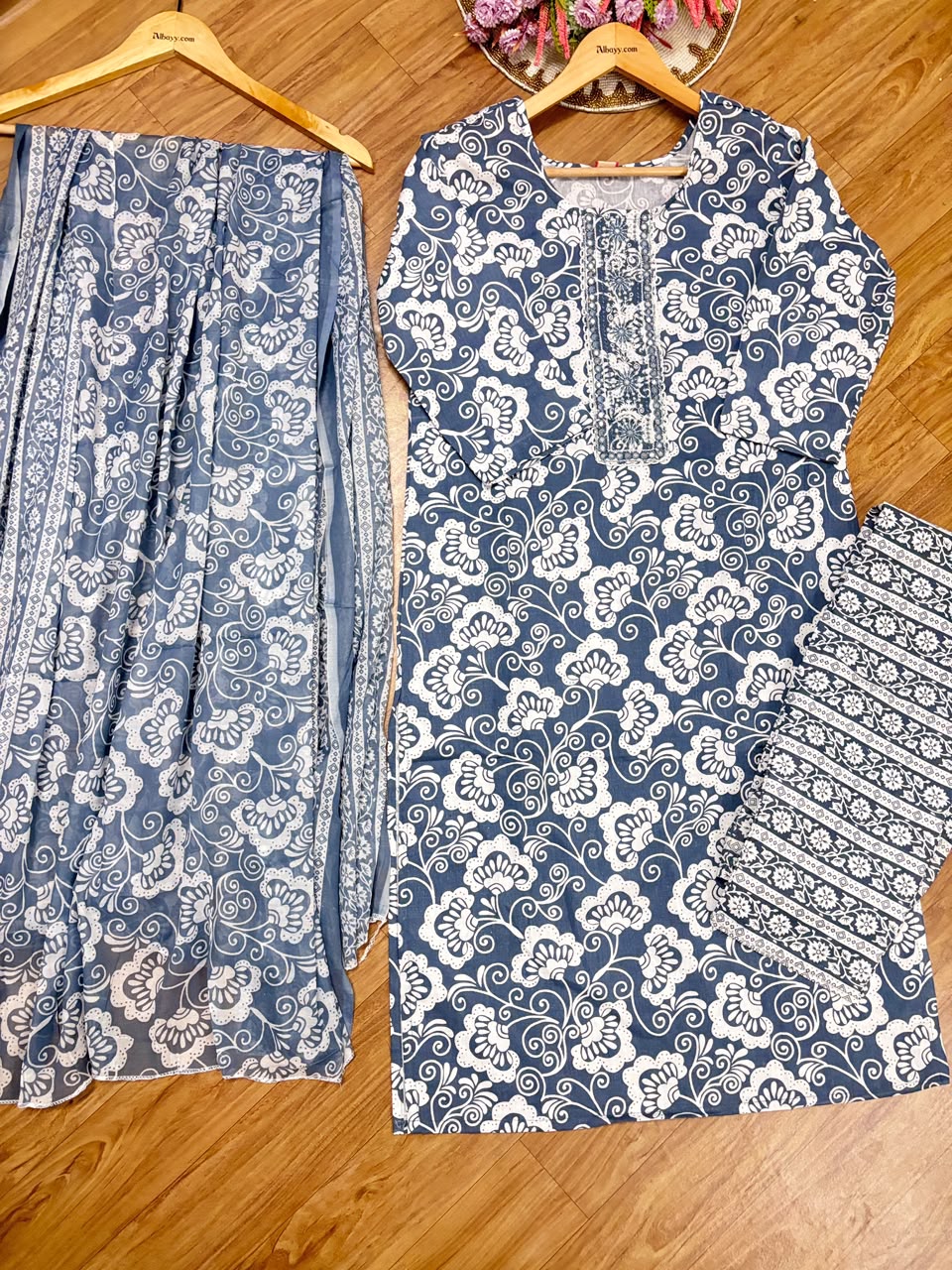 Cotton suit