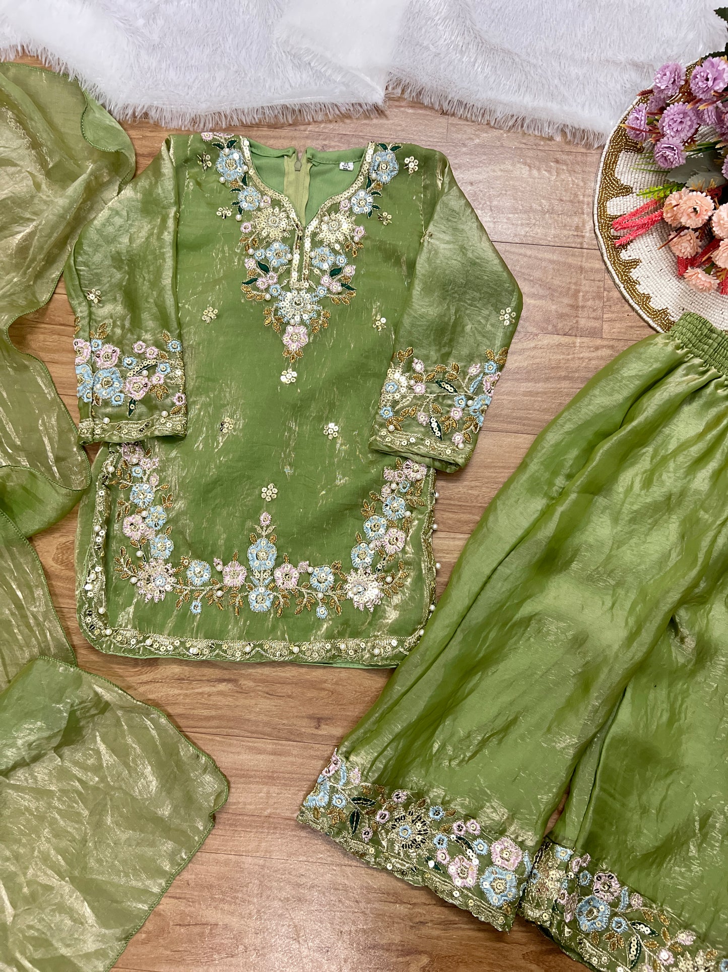Kis Ethnic wear dresess CBRP 500 (5 AED Discount on Prepaid orders)