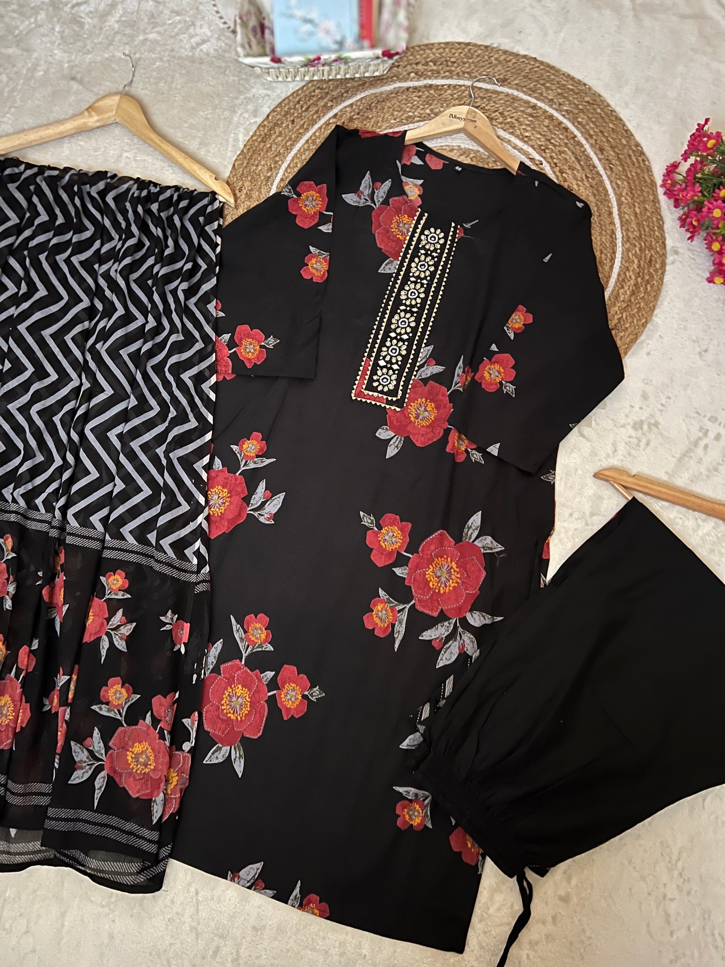 Plus-size Premium cotton suit set ( sequins work on neck )