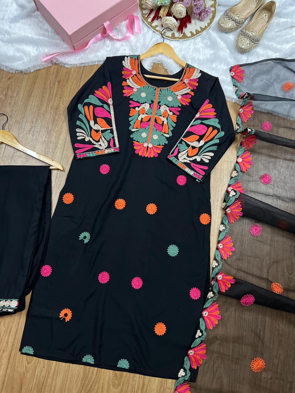 Black embroidery suit CBRP
