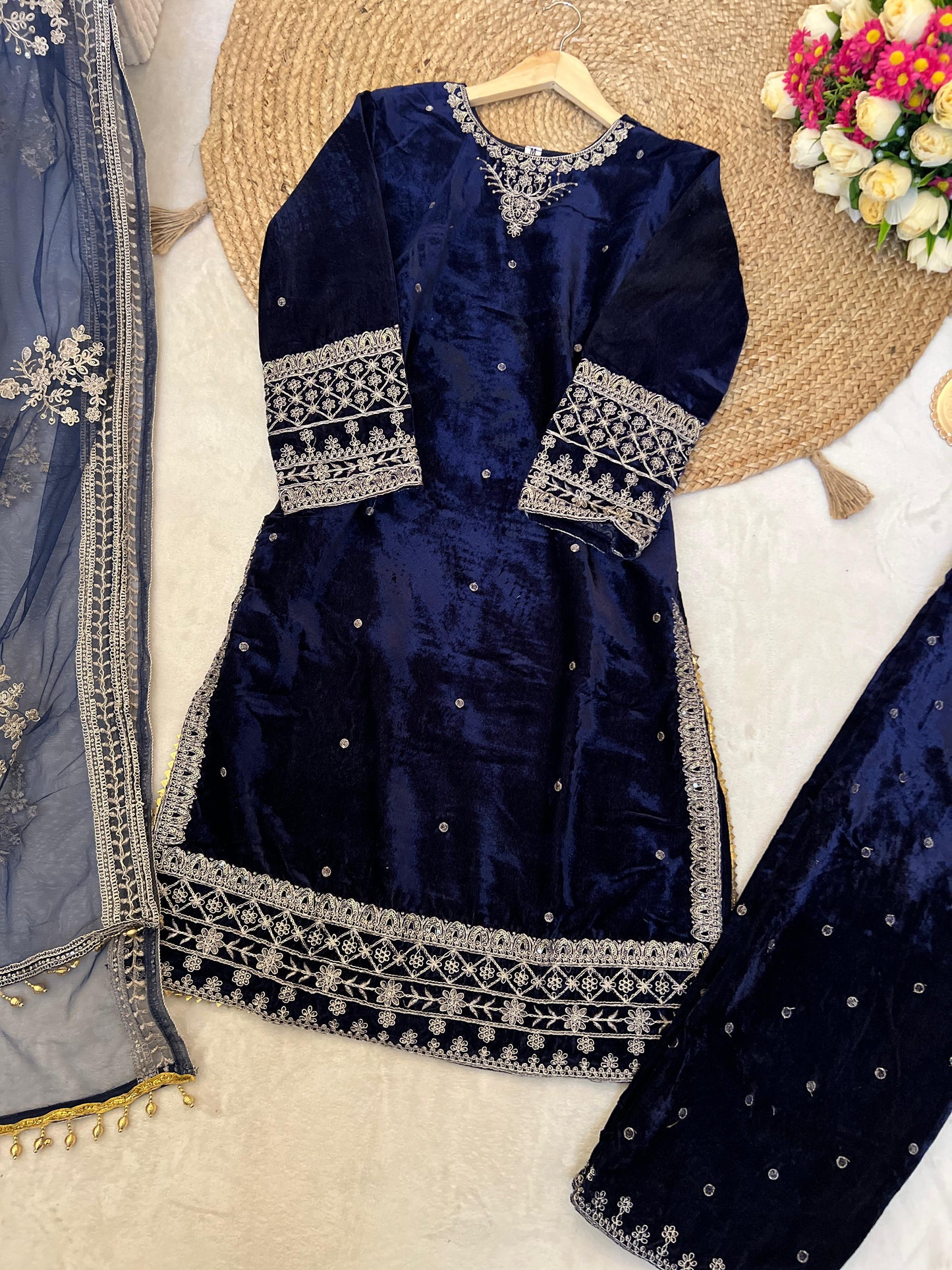 Pure velvet handwork suit