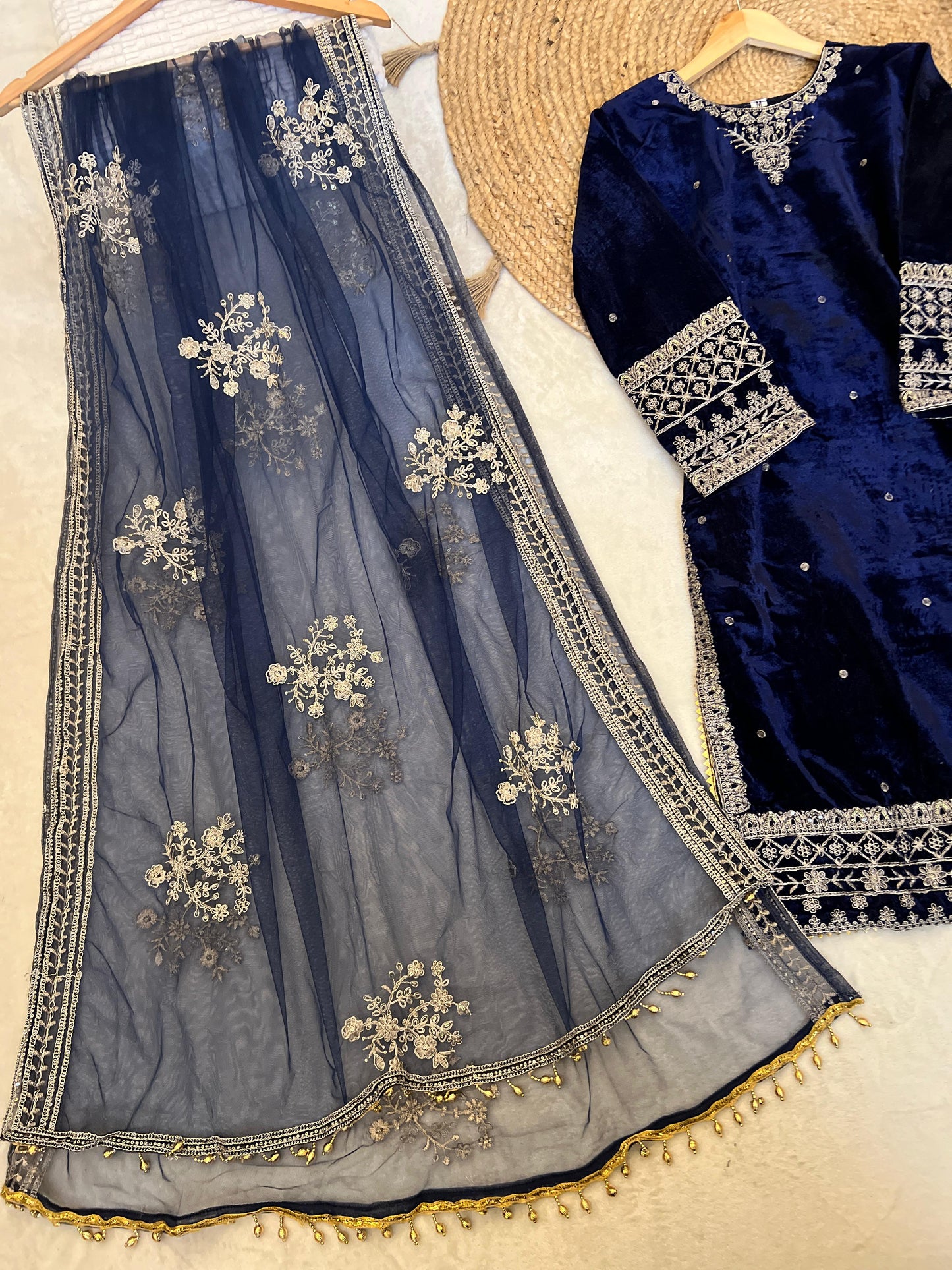 Pure velvet handwork suit
