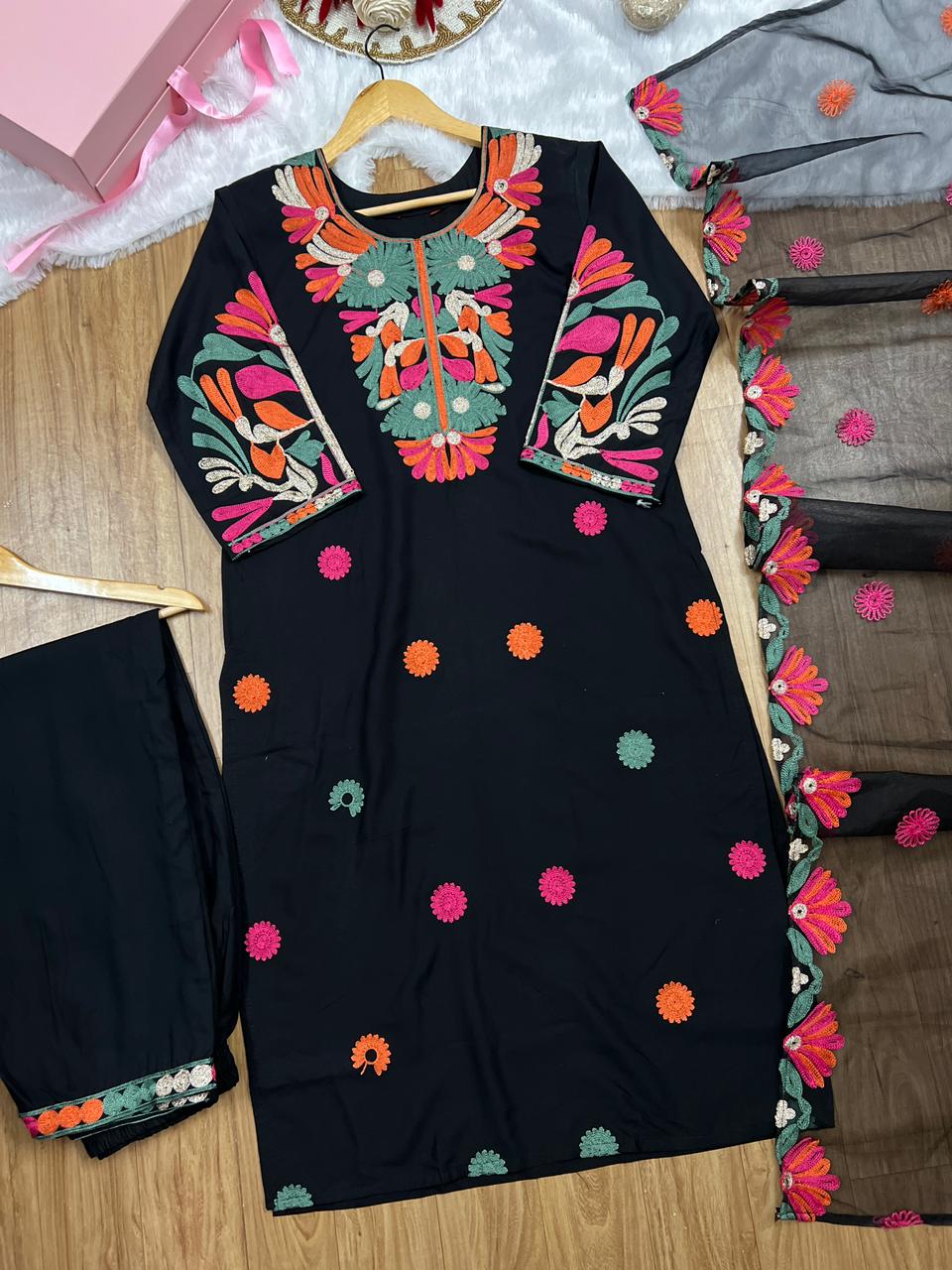 Black embroidery suit CBRP
